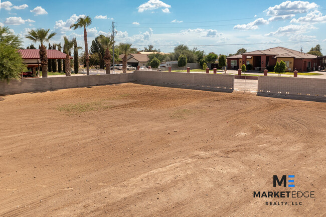Building Photo - 5Bed/3Bath Home in Buckeye, AZ! Ready for ...