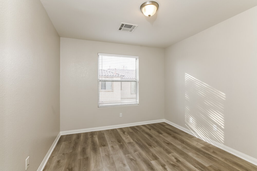 Building Photo - 1158 Claire Rose Ave