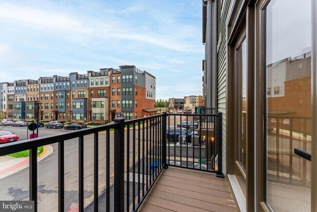 Building Photo - 21815 Express Ter