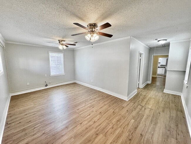 Building Photo - 2603 Carnes Ave