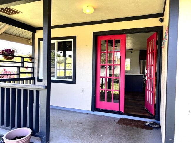 Building Photo - 15-1528-1528 3rd Ave.