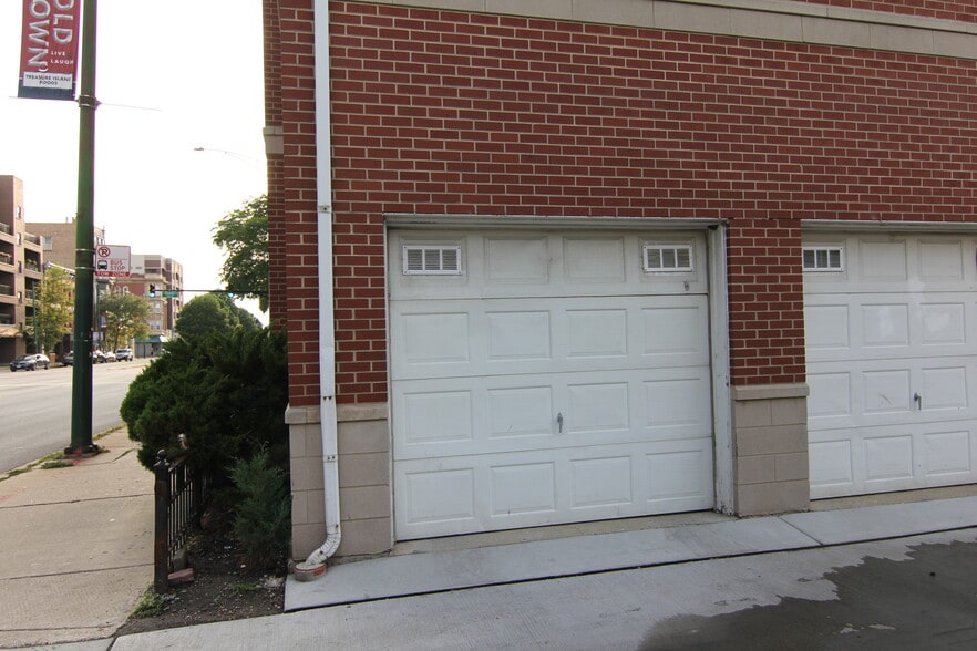 Building Photo - 1605 N Sedgwick St
