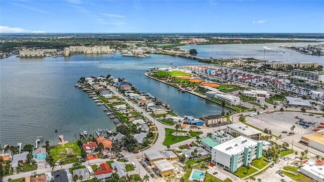 Building Photo - 101 154th Ave