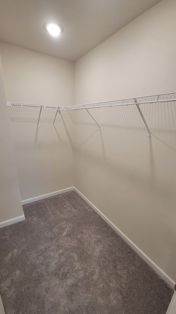 Building Photo - 3 bed, 2.5 Bath Townhome Available in Reid...