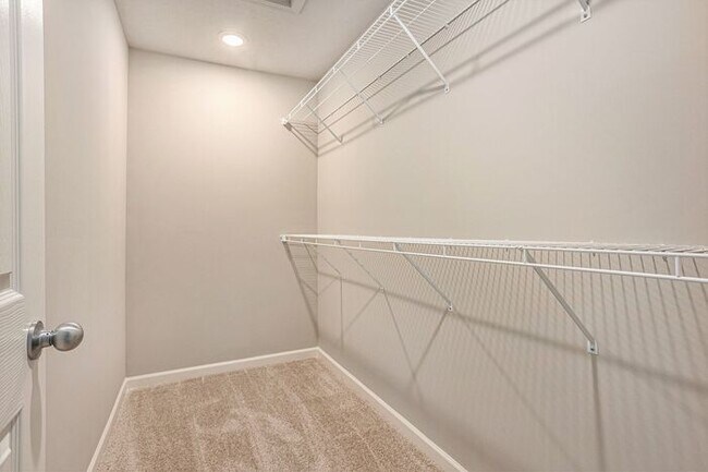 Building Photo - 3517 E Sedge Wren Dr