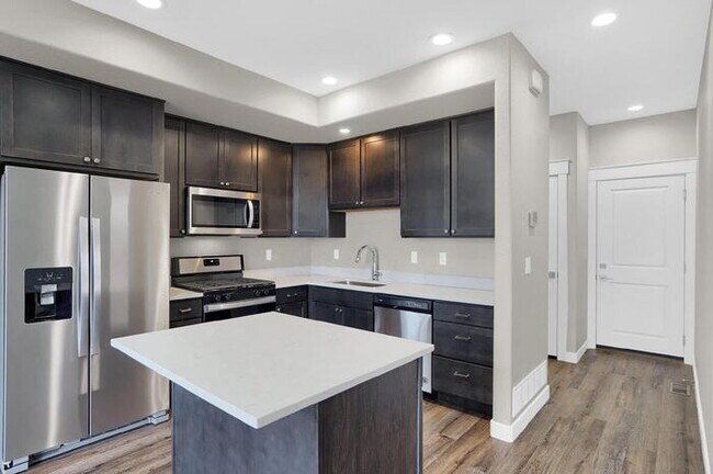 Building Photo - Spacious 3-Bedroom Home with Mountain Views and Open Layout in Central Colorado Springs
