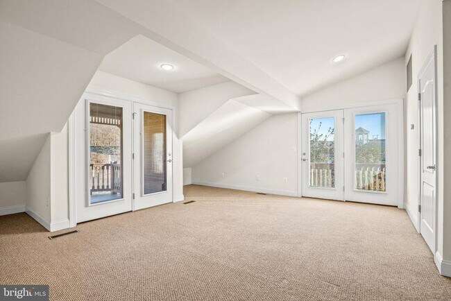 Building Photo - 211 Mill St