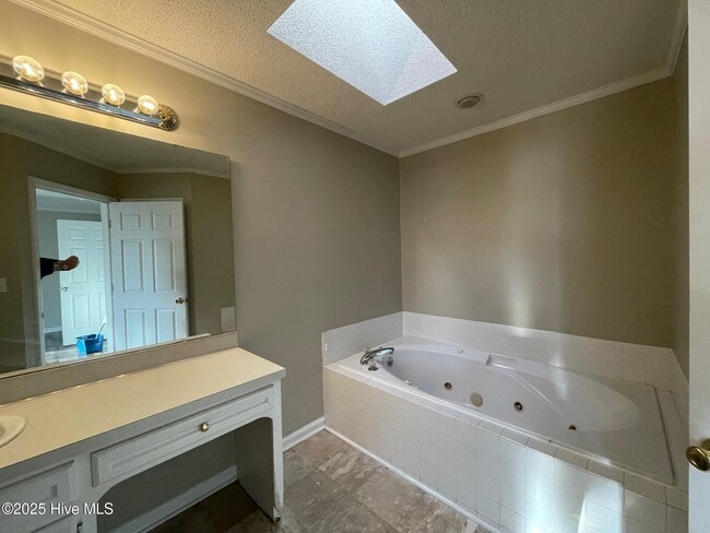 Building Photo - 3915 Sterling Pointe Dr
