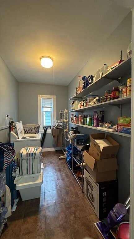 Building Photo - 66 Hall Ave