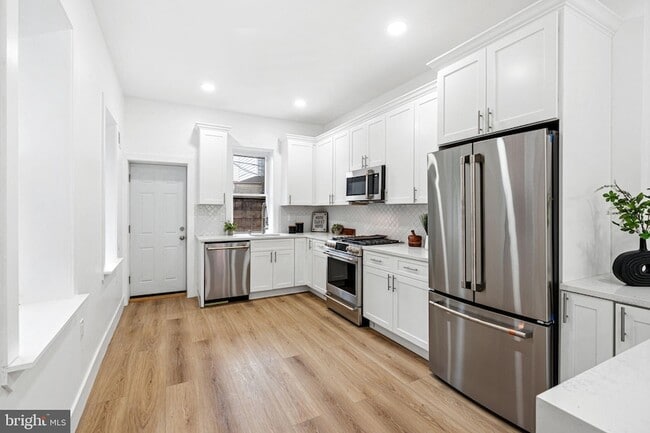 Building Photo - 908 Reed St