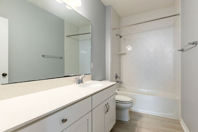 Building Photo - PRATICALLY BRAND NEW HOME IN GATED COMMUNITY!