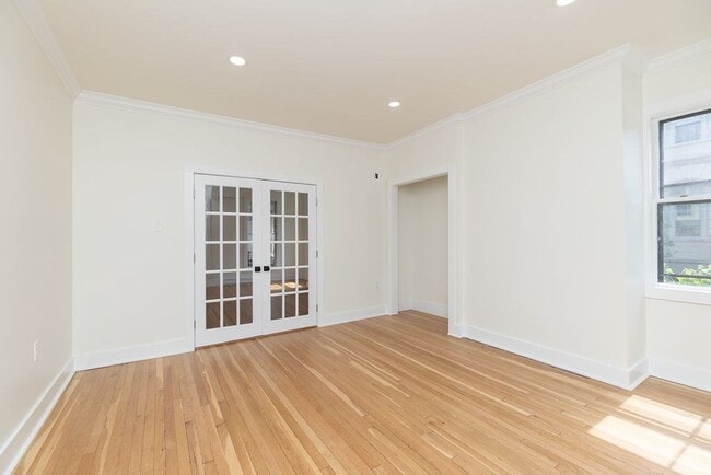 Building Photo - 77 Princeton St