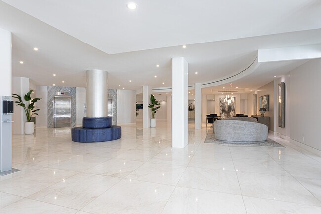 Building Photo - 3546 S Ocean Blvd