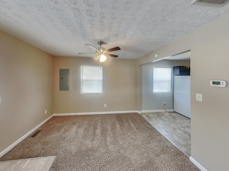 Building Photo - 7109 E 14th St