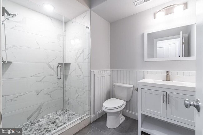 Building Photo - 2202 Christian St