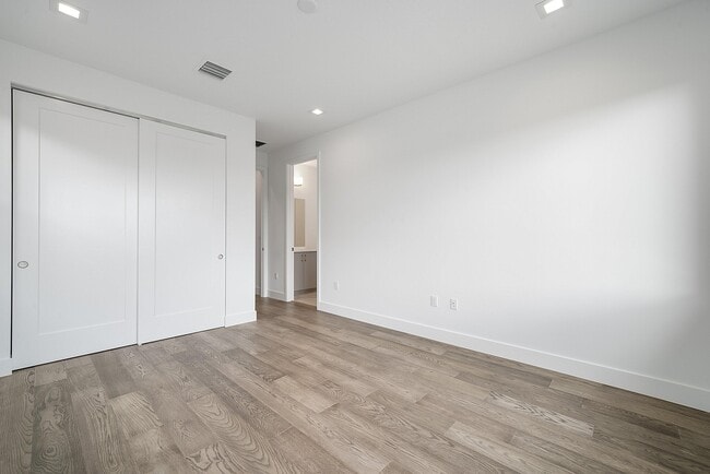 Building Photo - 8561 Crystal Downs Ave