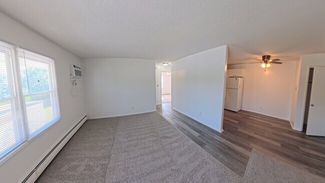 Building Photo - 401 SW Elm St