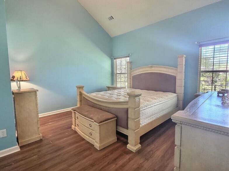 Building Photo - 1734 Spring Hill Cove