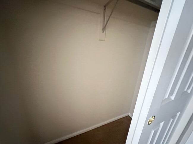 Building Photo - Bright, Spacious 2-Bedroom Home in Aurora with Room to Grow