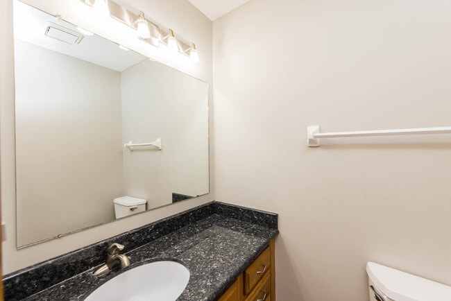 Building Photo - 6085 Tara Hill Dr