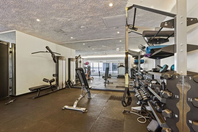 Building Photo - 135 Seaport Blvd