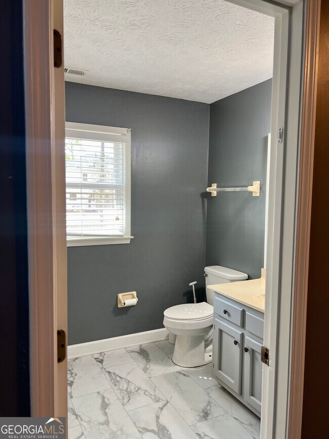 Building Photo - 2361 Ciji Cir