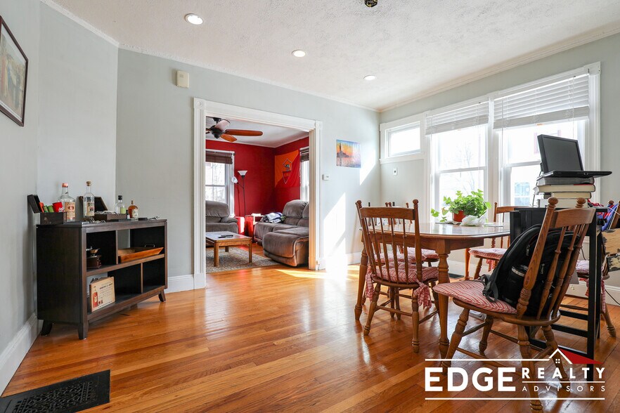 Building Photo - 11 Frederika St