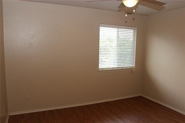 Building Photo - 3414 Flowstone Ln