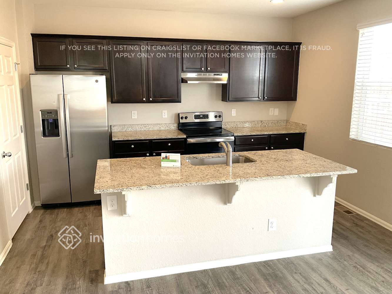 Building Photo - 1733 Jade Ave