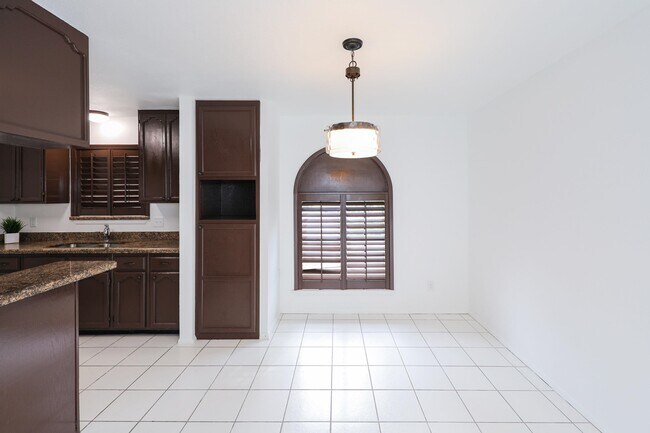 Building Photo - 8761 Augusta Loop