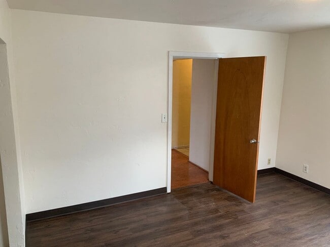 Building Photo - 2 Bedroom House in Whiteaker
