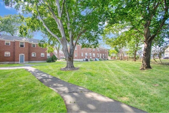 Building Photo - 1540 Memorial Ave