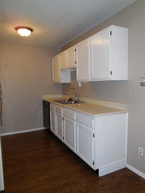 Building Photo - 1413 Concord Dr
