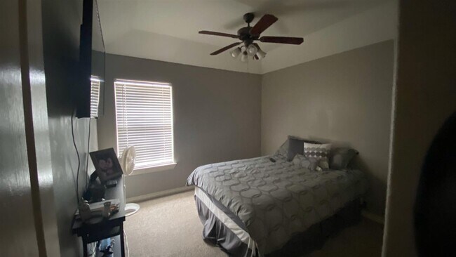 Building Photo - 9804 Cantera Ct