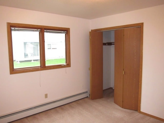 Building Photo - Beautiful ground level 2bed with washer & ...