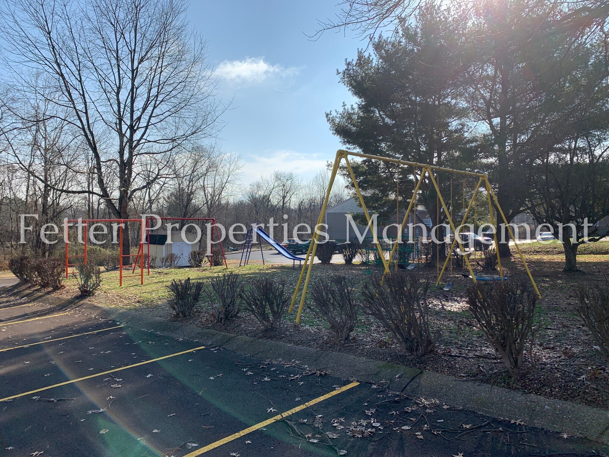 Building Photo - 5680 Kenwood Dr