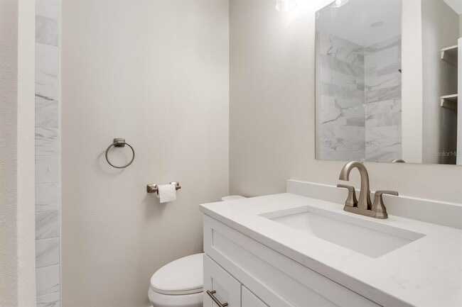 Building Photo - 14717 Sunset St