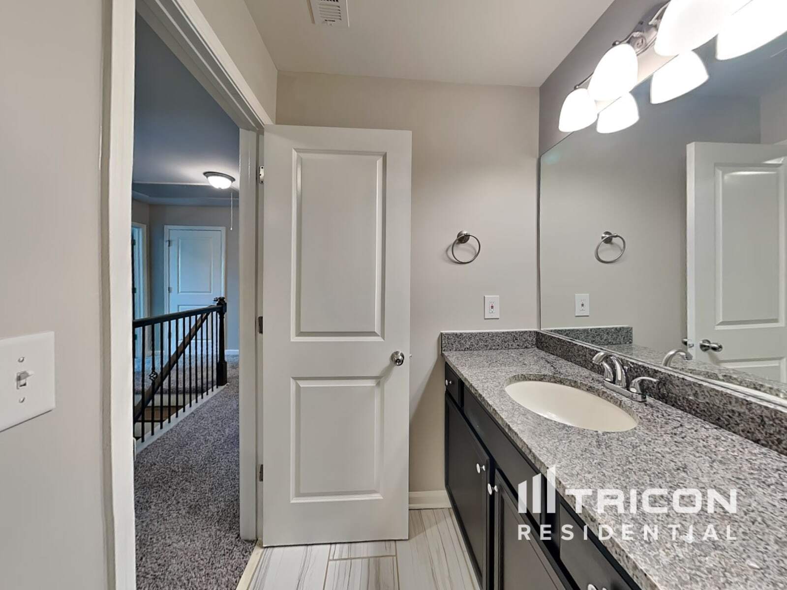 Building Photo - 4609 Sierra Creek Dr NE