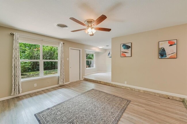 Building Photo - 8711 Bridgeport Dr