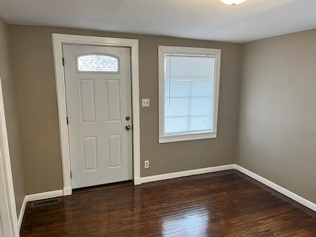 Building Photo - Second Month Free - Centrally located home in Nashville **