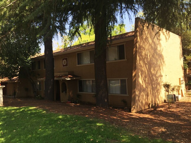 Building Photo - Mary Ann Gardens