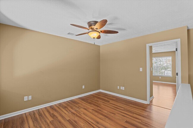 Building Photo - 229 Nicklaus Ct