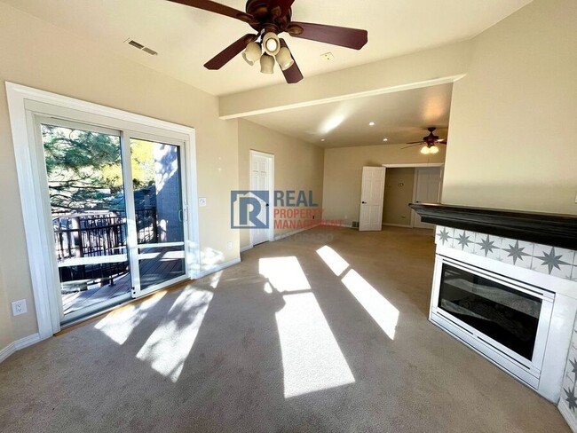 Building Photo - 2645 Rossmere St