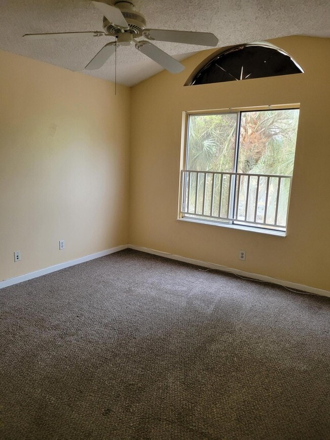 Building Photo - 1112 Coral Club Dr