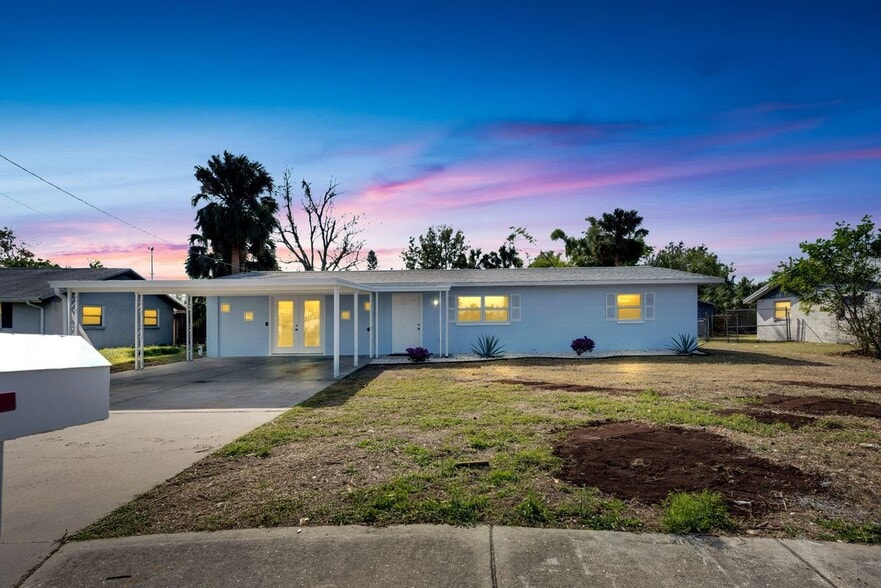 Building Photo - 660 Flamingo Dr