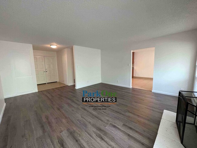 Building Photo - House With Paved Side Yard and Spacious Backyard in Pinole Now Available!!