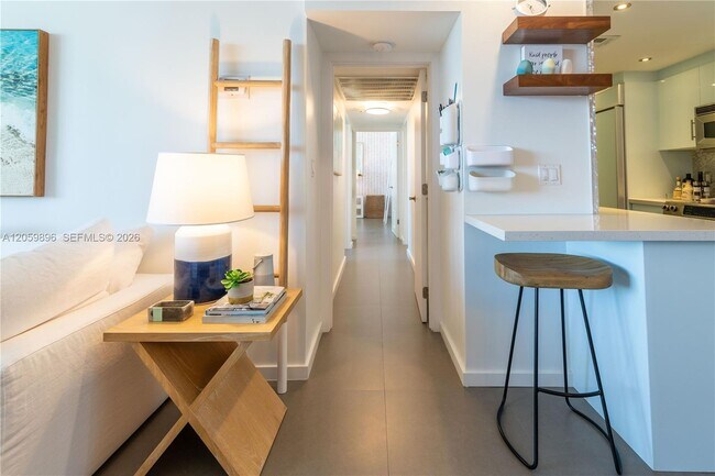 Building Photo - 10275 Collins Ave