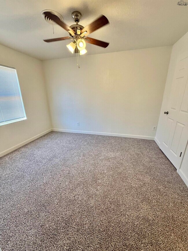 Building Photo - 4717 Bonny Dr