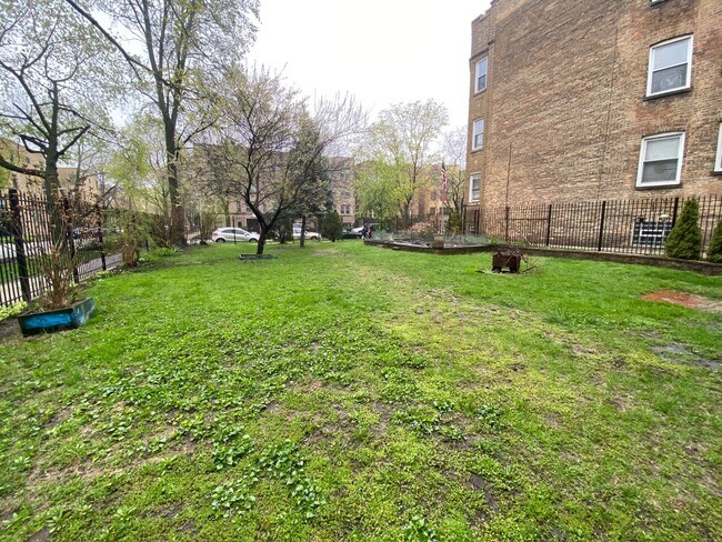 Building Photo - 7434 N Seeley Ave