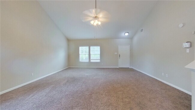 Building Photo - 108 Lavaca Loop